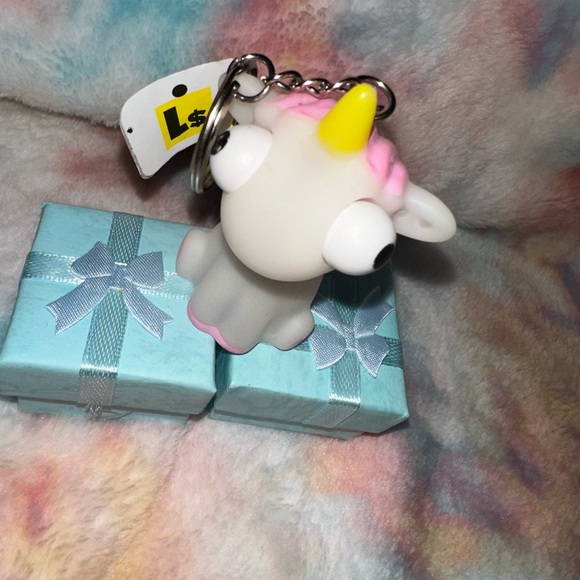 1 of a kind 🦄 ~ traveling unicorn! - Picture 3 of 6